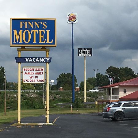 Finn'S Motel Saint James Exterior photo